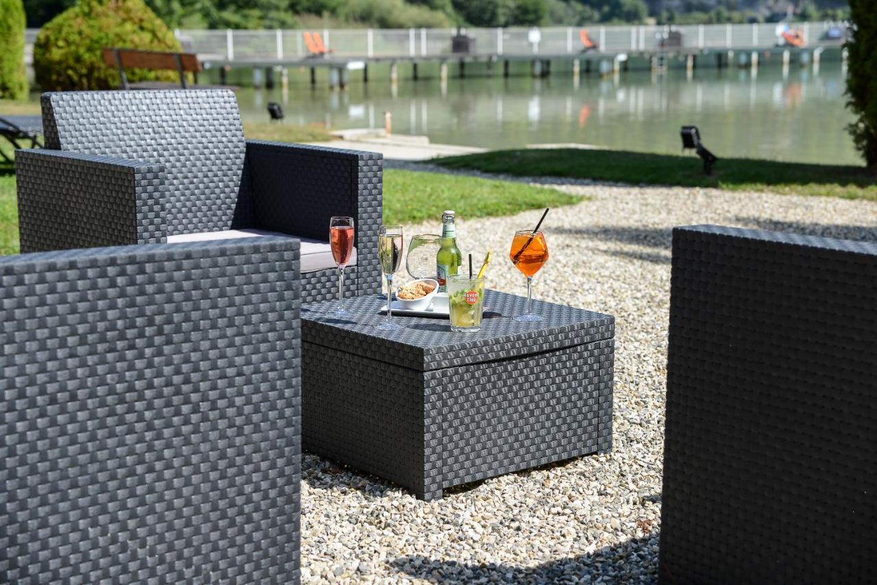 Novalaise Plage Hotel